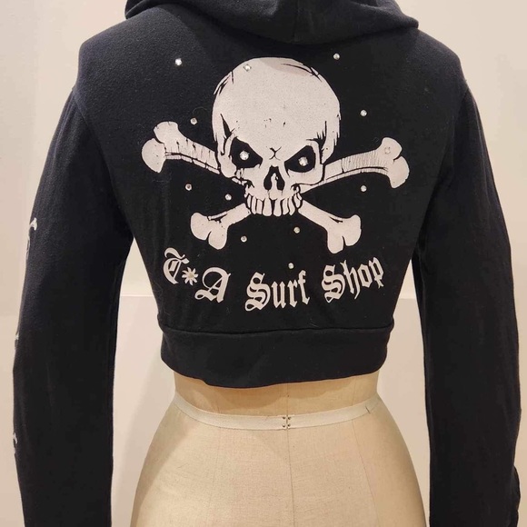 Skull Cropped Hoodie - Picture 2 of 4